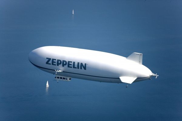 Deutsche Zeppelin-Reederei GmbH - Copyright © by 
