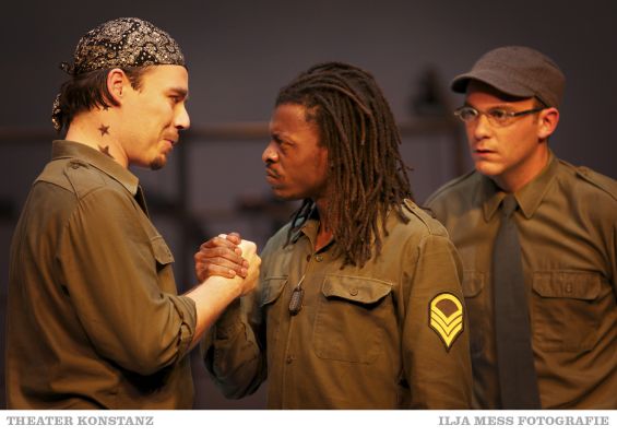 Othello - Thomas Fritz Jung, Stanley Mambo, Michael J. Müller - Copyright © by Theater Konstanz