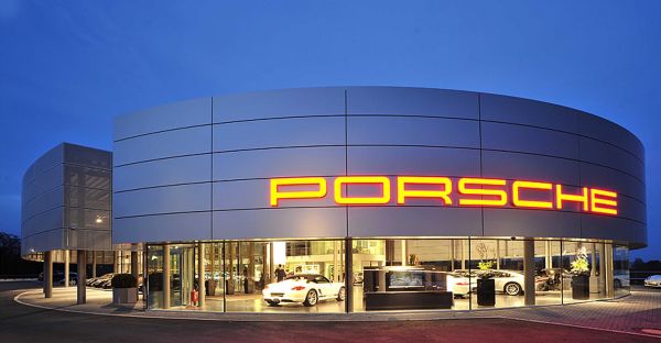 Porsche Zentrum Bensberg  - Copyright © by 