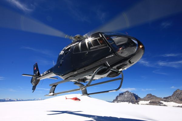 Hubschrauberflug - Copyright © by 