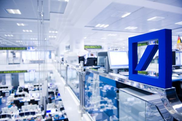 Deutsche Bank AG - Copyright © by 