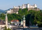 Blick auf Altstadt und majestätische Burg