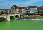 Mittlere Rheinbrücke und Basel am Wasser