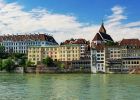 Blick vom Rhein auf Basel