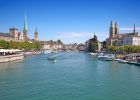 Limmat mit Blick auf die Münsterbrücke und das Grossmünster